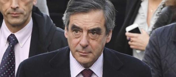 Penelopegate : François Fillon, pas de cumul des mandats, mais des emplois… Penelopegate : François Fillon, pas de cumul des mandats, mais des emplois…