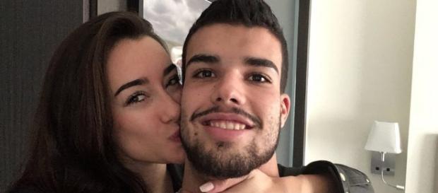 Pol y Adara van muy en serio en su relación. Pol y Adara van muy en serio en su relación.
