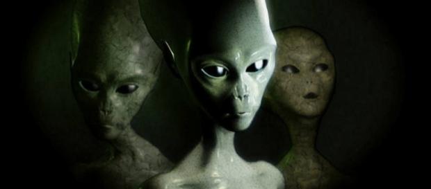 Tudo em torno do universo ainda envolve muito mistério, mas o possibilidade de vida extraterrestre já é cogitada há algum tempo Tudo em torno do universo ainda envolve muito mistério, mas o possibilidade de vida extraterrestre já é cogitada há algum tempo