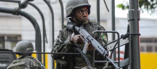Exército atuando nas ruas do Espírito Santo Exército atuando nas ruas do Espírito Santo