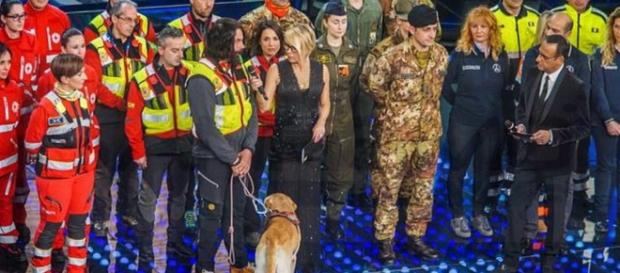 Gli angeli del soccorso protagonisti a Rigopiano e ad Amatrice sul palco dell'Ariston. Gli angeli del soccorso protagonisti a Rigopiano e ad Amatrice sul palco dell'Ariston.