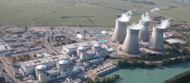 Incidente alla centrale nucleare di Flamanville in francia, 5 intossicati. Incidente alla centrale nucleare di Flamanville in francia, 5 intossicati.