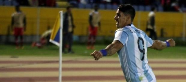 Tucumán atuou com camisas da Argentina. (Crédito: Reuters) Tucumán atuou com camisas da Argentina. (Crédito: Reuters)