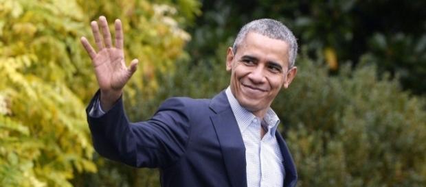 We Are Living for These Photos of Barack Obama Kite Surfing on ... - bet.com We Are Living for These Photos of Barack Obama Kite Surfing on ... - bet.com