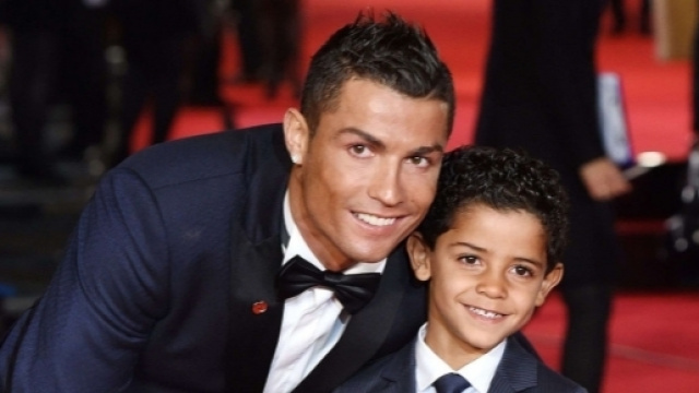 Cristiano Ronaldo ne lâche rien, même face à son fils - Gala - gala.fr