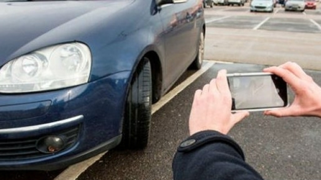 i-Ticket, l'application qui rémunère les personnes qui dénnonçent les stationnements illégaux