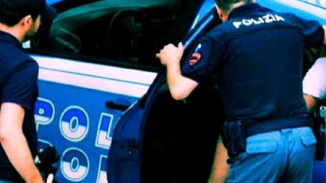 L'organizzazione dedita al traffico di droga è stata sgominata dalla Polizia.