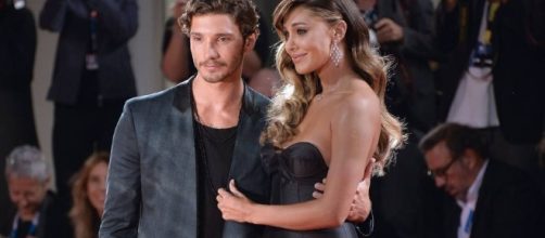 Belen Rodriguez: Stefano la difende sul web