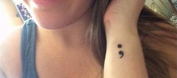 A tatuagem tem como objetivo dar apoio às pessoas que sofrem de depressão A tatuagem tem como objetivo dar apoio às pessoas que sofrem de depressão