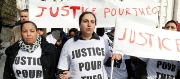 Aulnay-sous-Bois: Théo fait le récit de son interpellation Aulnay-sous-Bois: Théo fait le récit de son interpellation