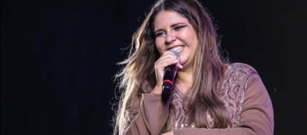 Cantora vai emagrecer, mas não é por estética Cantora vai emagrecer, mas não é por estética