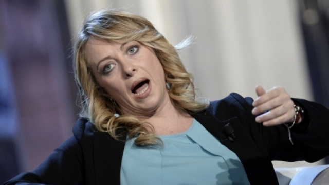 Asia Argento critica Giorgia Meloni: lite social tra le due