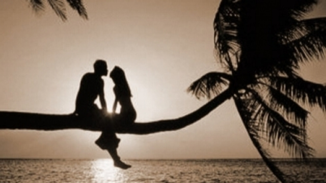 Colpo di fulmine in aeroporto: ragazza scrive al sindaco di Alghero per ritrovare il suo innamorato