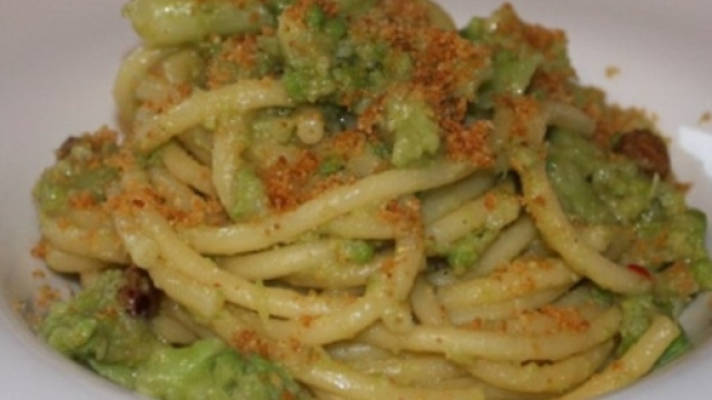 Pasta con i 'vrocculi arriminati' - ricetta palermitana.