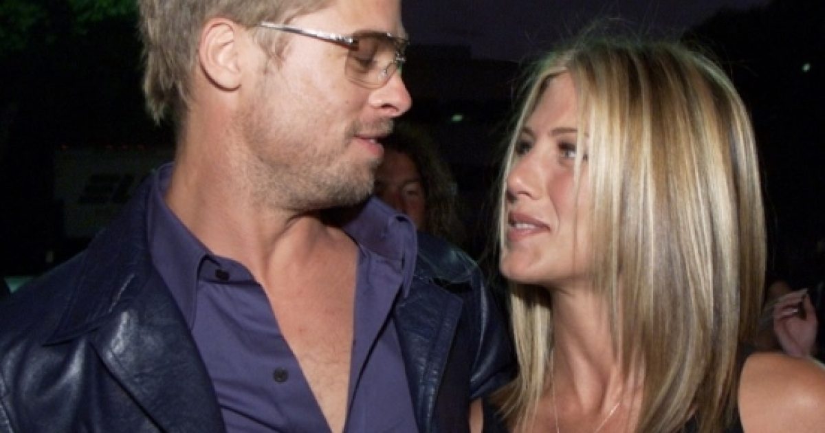 Brad Pitt Tracks Jennifer Anistons Number Initiates Texting