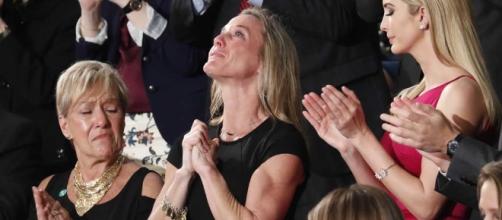 Tearful widow of Navy SEAL brings Congress to its feet - com.au