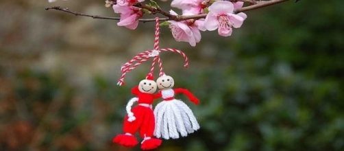 Cada año, el 1 de marzo en Bulgaria se celebra la fiesta nacional que da la bienvenida a la primavera: Baba Marta (Abuela Marza)