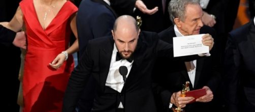 Oscars 2017: Award mix up - go.com