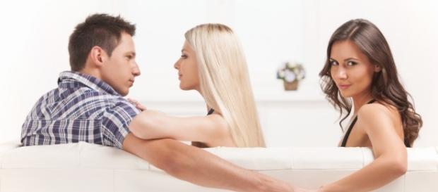 4 sinais que seu parceiro está lhe traindo 4 sinais que seu parceiro está lhe traindo