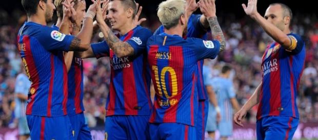 A equipa blaugrana procura colocar pressão sobre o rival de Madrid A equipa blaugrana procura colocar pressão sobre o rival de Madrid