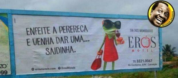 Criativo anúncio de motel em outdoor Criativo anúncio de motel em outdoor