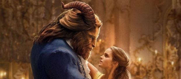 Filme "A Bela e a Fera" recebe censura em um cinema dos EUA por ter personagem gay Filme "A Bela e a Fera" recebe censura em um cinema dos EUA por ter personagem gay