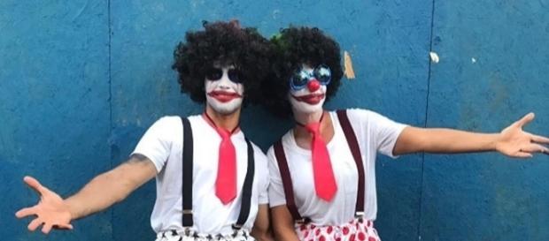 Ivete e seu marido vestidos de palhaço no carnaval Ivete e seu marido vestidos de palhaço no carnaval