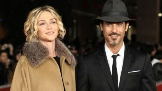 Paola Barale e Raz Degan innamorati?