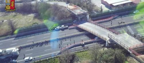 A14, crolla ponte: due morti e tre feriti - repubblica.it