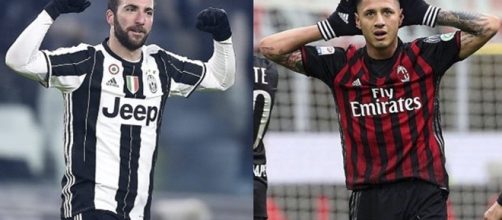 Gonzalo Higuaín della Juventus contro Gianluca Lapadula del Milan