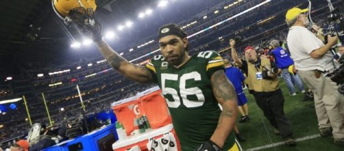 Julius Peppers still has some juice left in the tank, signs with Panthers - fanragsports.com
