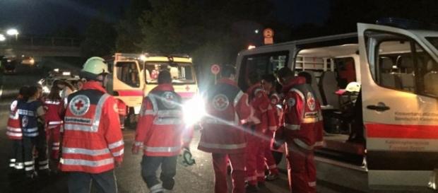 Attaque à la hache dans un train allemand : quatre blessés dont ... - leparisien.fr Attaque à la hache dans un train allemand : quatre blessés dont ... - leparisien.fr