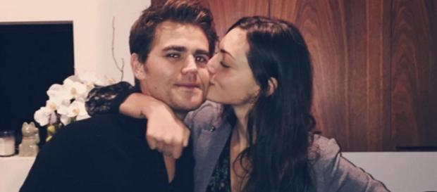 É o fim do namoro do casal das série de vampiros É o fim do namoro do casal das série de vampiros