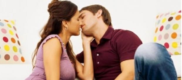 Existem algumas atitudes que melhoram a primeira vez de um casal Existem algumas atitudes que melhoram a primeira vez de um casal