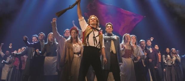 Teatro Renault exibe, a partir desta sexta-feira, o musical "Os Miseráveis" Teatro Renault exibe, a partir desta sexta-feira, o musical "Os Miseráveis"