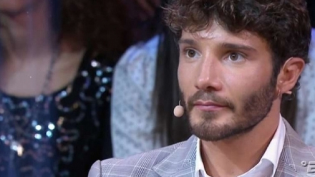 Gossip: Stefano De Martino arrabbiato? Ecco di chi sarebbe la colpa.