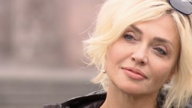 Paola Barale: l&rsquo;ex compagna di Raz Degan &egrave; partita per l'Isola?