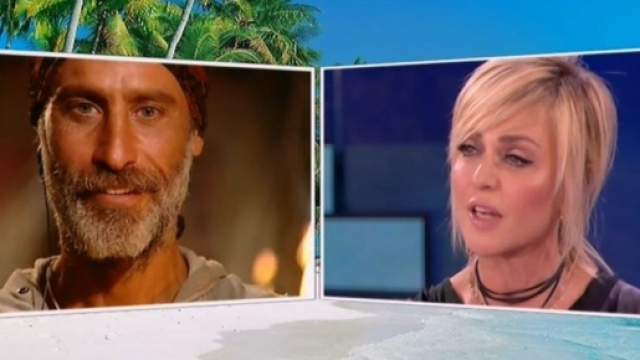 Raz Degan: sorpresa di Paola Barale sull'Isola dei Famosi