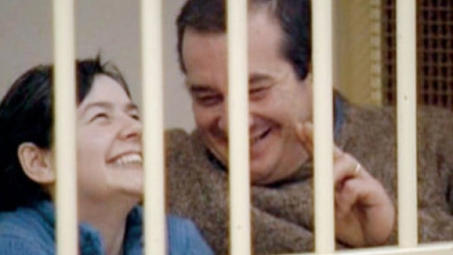 Strage di Erba, l'appello di Olindo dal carcere: 'Io e Rosa siamo innocenti'