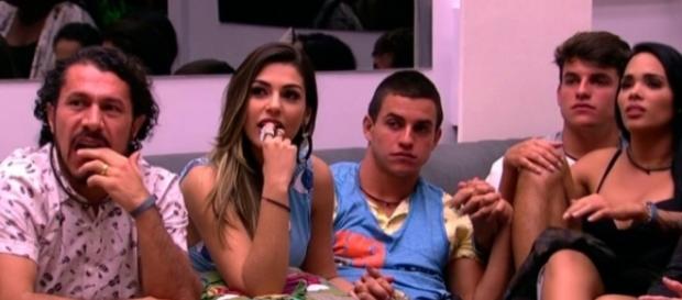 Rômulo com alguns participantes no BBB17 Rômulo com alguns participantes no BBB17
