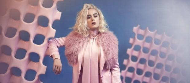 Sängerin Katy Perry (32) feiert mit "Chained To The Rhythm" Erfolg / Foto: Presse Universalmusic Sängerin Katy Perry (32) feiert mit "Chained To The Rhythm" Erfolg / Foto: Presse Universalmusic