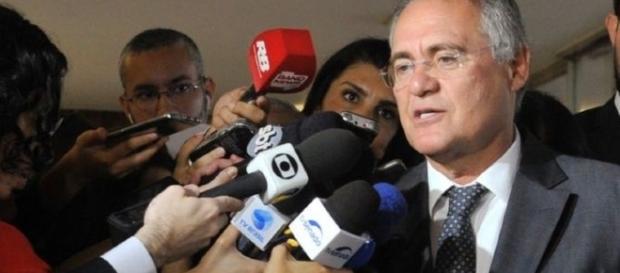 Senador Renan Calheiros (PMDB-AL) está descontente com o governo Michel Temer Senador Renan Calheiros (PMDB-AL) está descontente com o governo Michel Temer