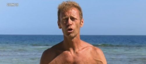 Isola dei famosi: Rocco Siffredi si ustiona dove non dovrebbe a ... - giornalettismo.com