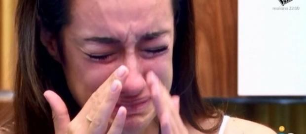 Adara Molinero llorando en el confesionario en 'GH17' Adara Molinero llorando en el confesionario en 'GH17'
