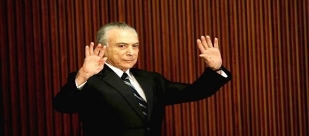 Efeito Odebrecht faz presidente Michel Temer reunir base governista Efeito Odebrecht faz presidente Michel Temer reunir base governista