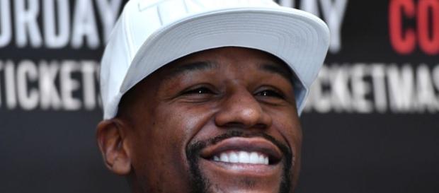 Floyd Mayweather says he's coming out of retirement to fight McGregor- Photo: Blasting News Library- sumairy.com Floyd Mayweather says he's coming out of retirement to fight McGregor- Photo: Blasting News Library- sumairy.com