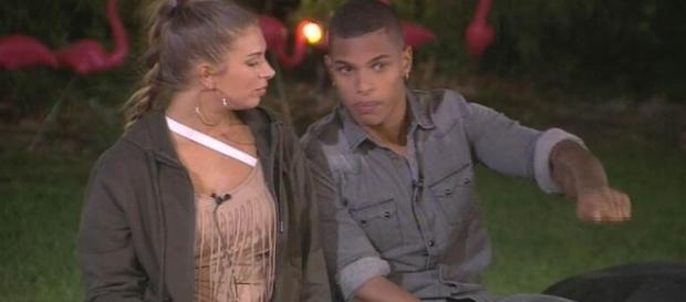 Marvin balance sur Maeva après leur rupture : "elle a été en hôpital psychiatrique" ! Marvin balance sur Maeva après leur rupture : "elle a été en hôpital psychiatrique" !