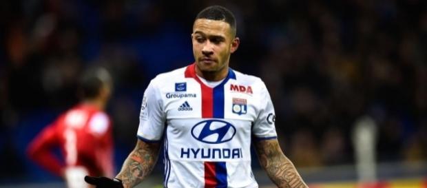 Memphis Depay marque le but de l'annéef ace à Toulouse. Memphis Depay marque le but de l'annéef ace à Toulouse.
