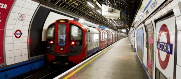 Pioneering OOH Going underground – what can the Tube tell us about ... - pioneeringooh.com Pioneering OOH Going underground – what can the Tube tell us about ... - pioneeringooh.com