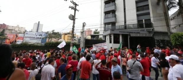 PT prepara caravanas para ir a Curitiba PT prepara caravanas para ir a Curitiba